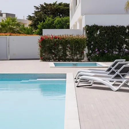 Branca 120 * Porto de Mos (Lagos)