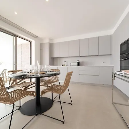 Branca 120 Porto de Mos (Lagos)